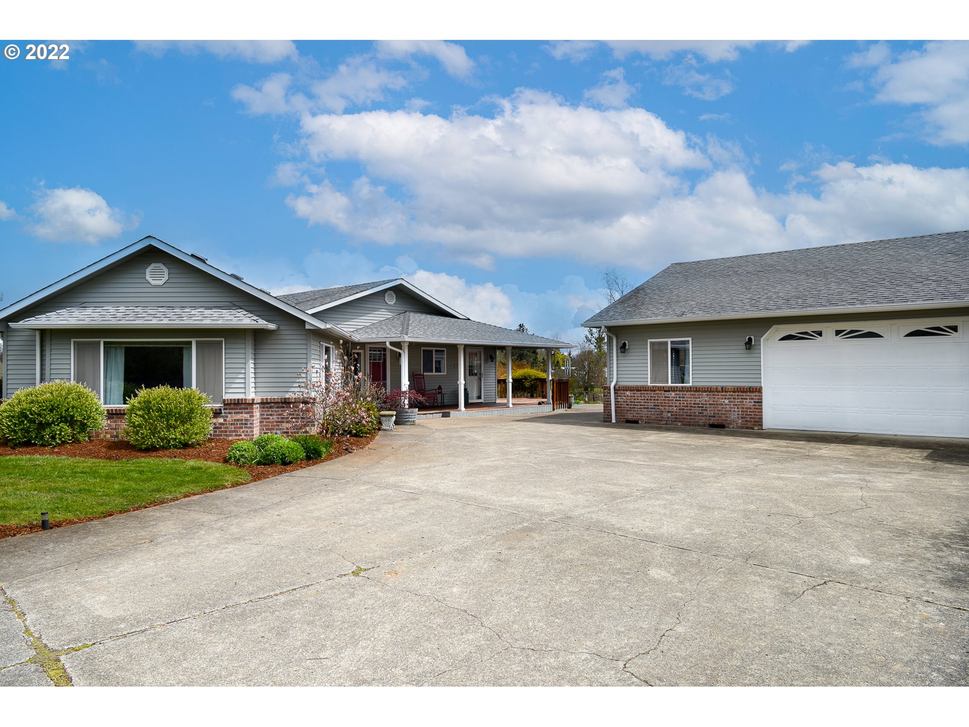 87545 Miller Road Veneta, OR 97487 - Photo 1 of 30 Gallery Image 1