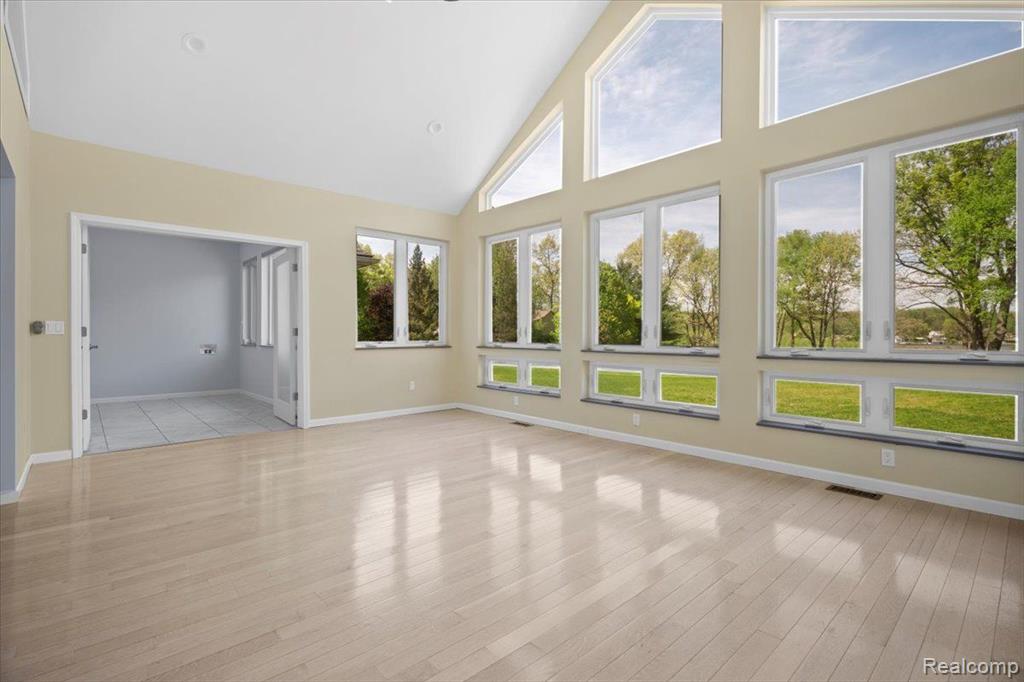 12150 Shaffer Road Davisburg, MI 48350 - Photo 12 of 77