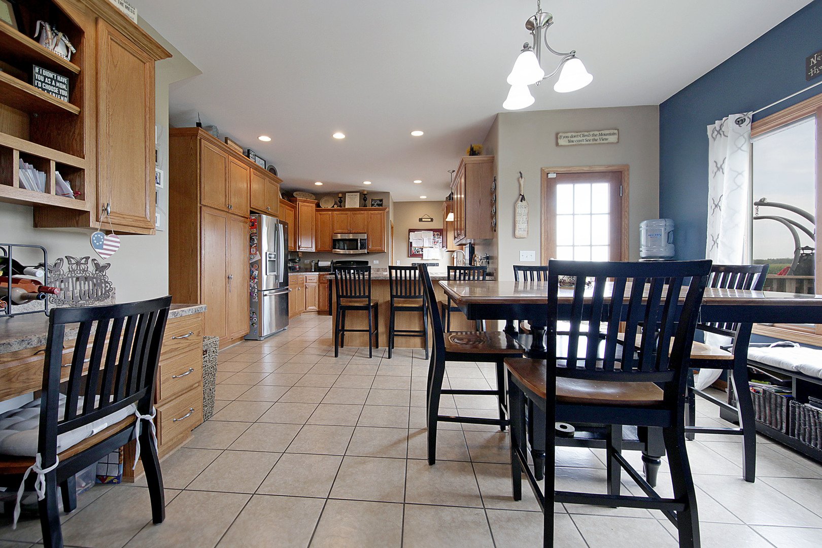 4420 West Shabbona Road Morris, IL 60450 - Photo 13 of 31 a view of a dining room with furniture