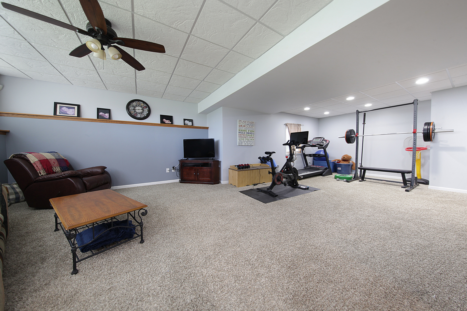 4420 West Shabbona Road Morris, IL 60450 - Photo 24 of 31 a room with furniture
