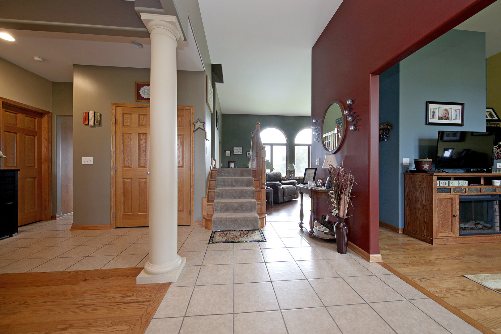 4420 West Shabbona Road Morris, IL 60450 - Photo 5 of 31 a view of a kitchen with refrigerator and cabinets
