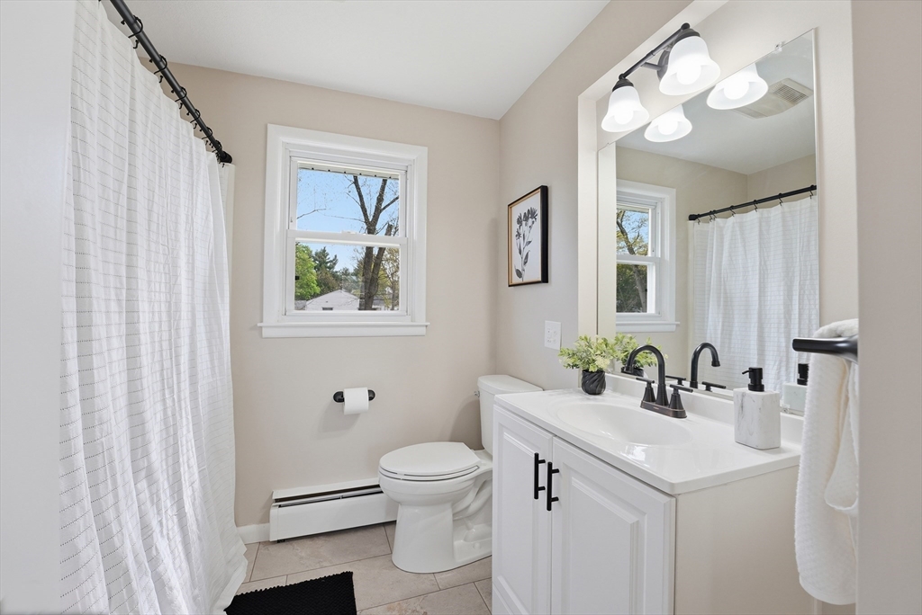 129 Cooper Street Springfield, MA 01108 - Photo 11 of 37