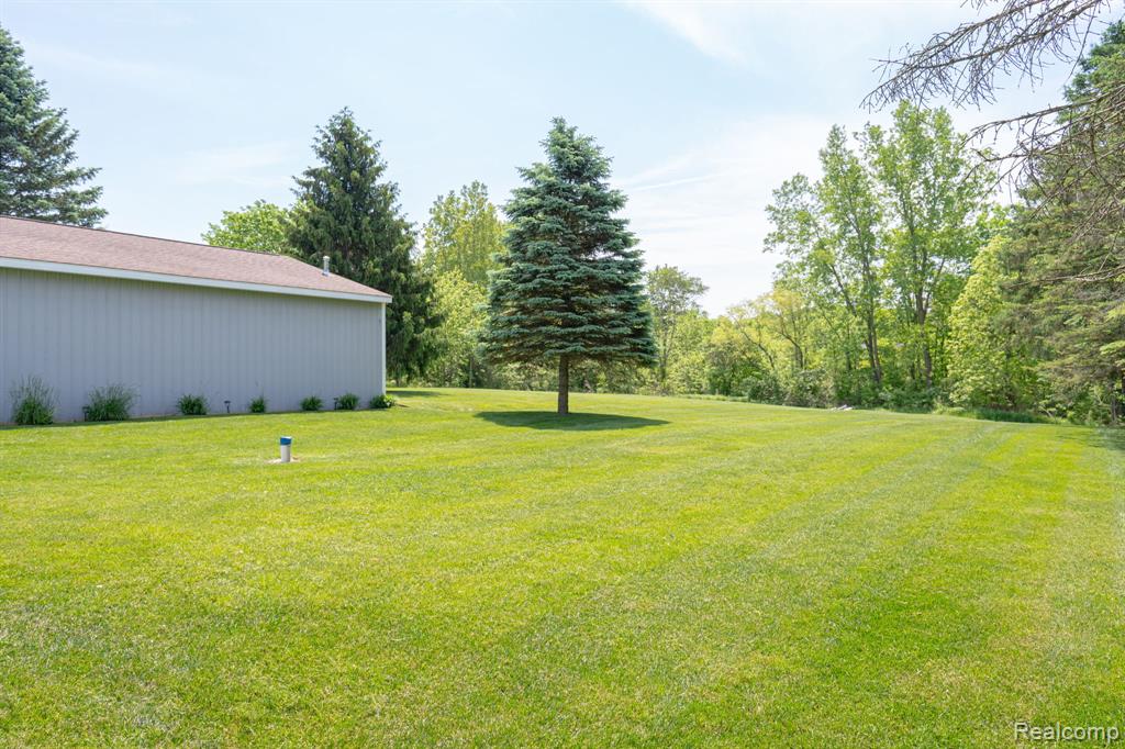 4610 East Clyde Road Howell, MI 48855 - Photo 7 of 54