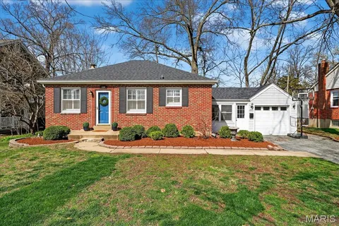 $399,900 | 339 Bogey Lane, St. Louis, MO 63122