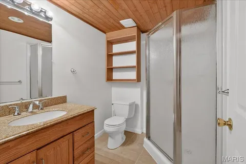 $435,000 | 339 Bogey Lane, St. Louis, MO 63122