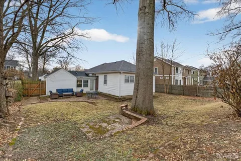 $435,000 | 339 Bogey Lane, St. Louis, MO 63122