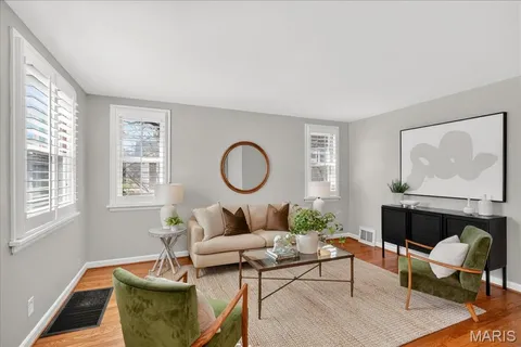 $399,900 | 339 Bogey Lane, St. Louis, MO 63122