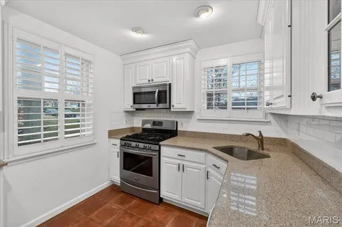 $435,000 | 339 Bogey Lane, St. Louis, MO 63122