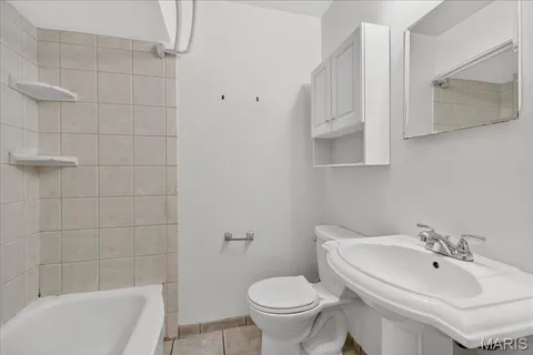 $435,000 | 339 Bogey Lane, St. Louis, MO 63122