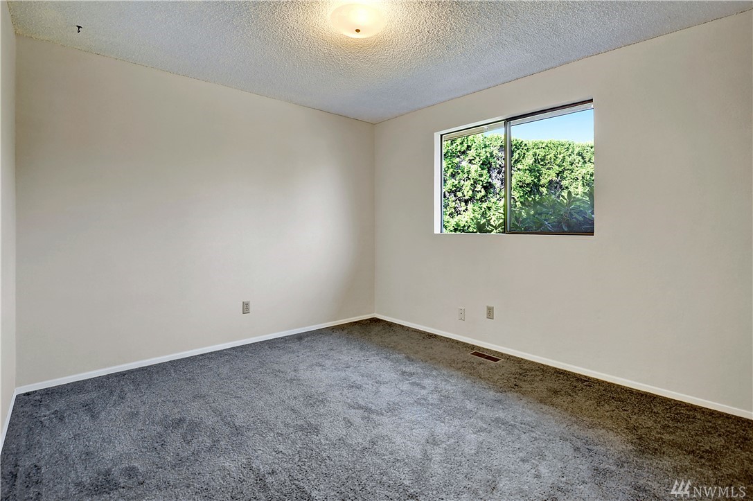 15832 Southeast 171st Street Renton, WA 98058 - Photo 16 of 23 Gallery Image 16