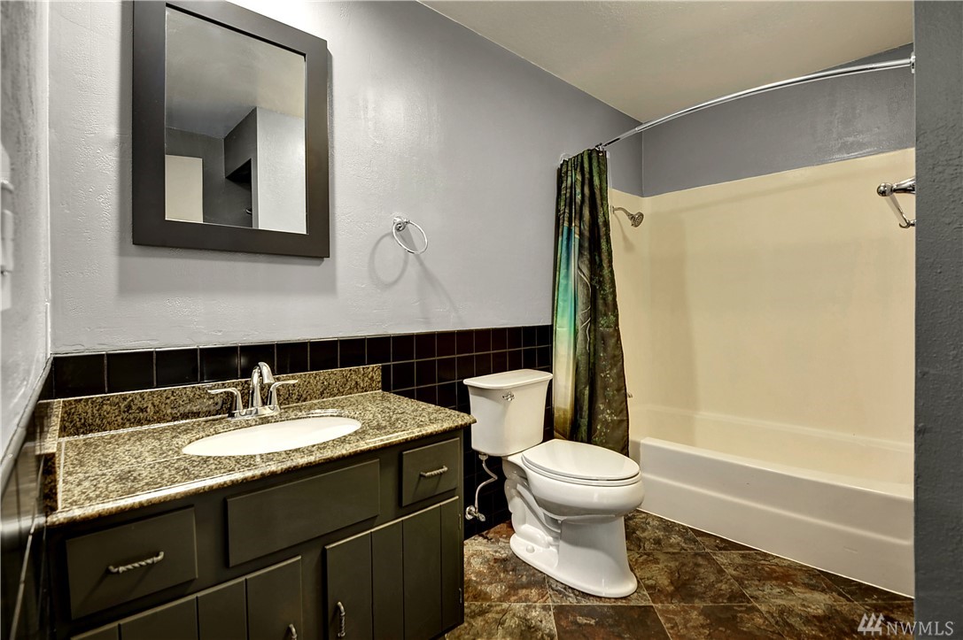15832 Southeast 171st Street Renton, WA 98058 - Photo 18 of 23 Gallery Image 18