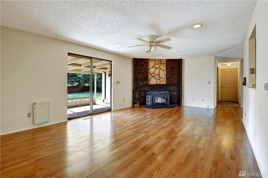 15832 Southeast 171st Street Renton, WA 98058 - Photo 7 of 23 Gallery Image 7