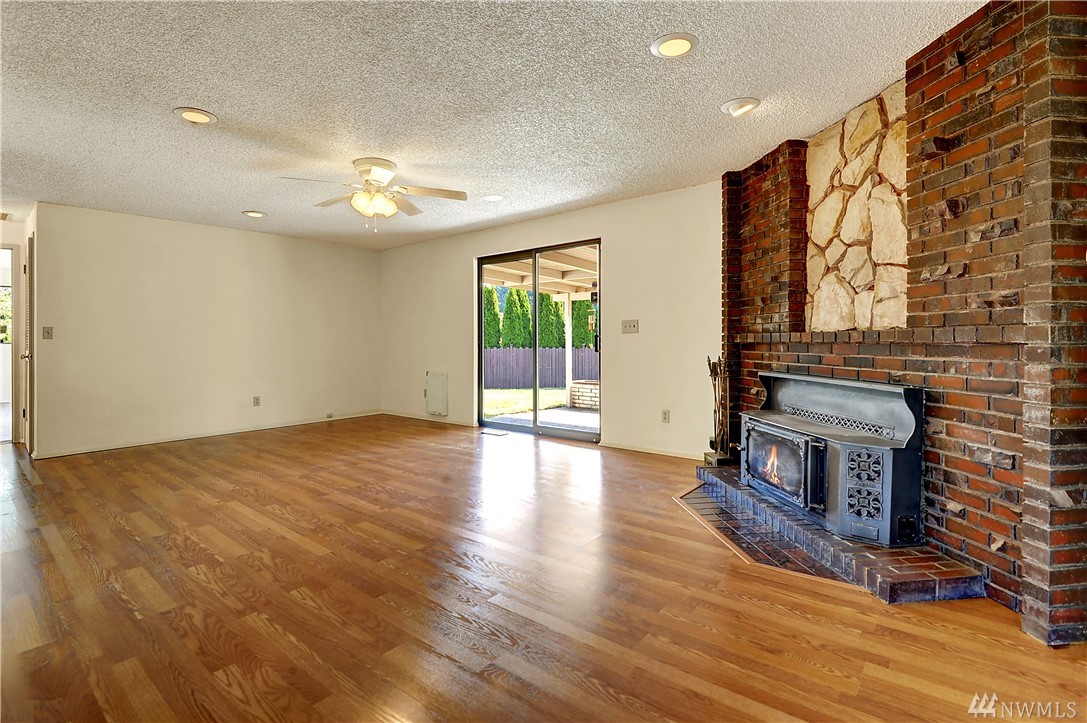 15832 Southeast 171st Street Renton, WA 98058 - Photo 8 of 23 Gallery Image 8