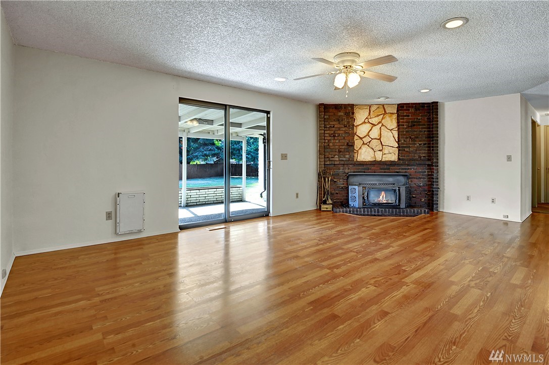 15832 Southeast 171st Street Renton, WA 98058 - Photo 9 of 23 Gallery Image 9