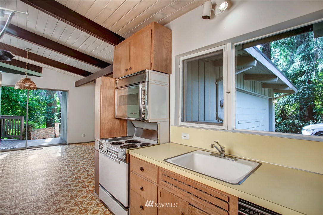 2036 Evergreen Point Road Medina, WA 98039 - Photo 14 of 21