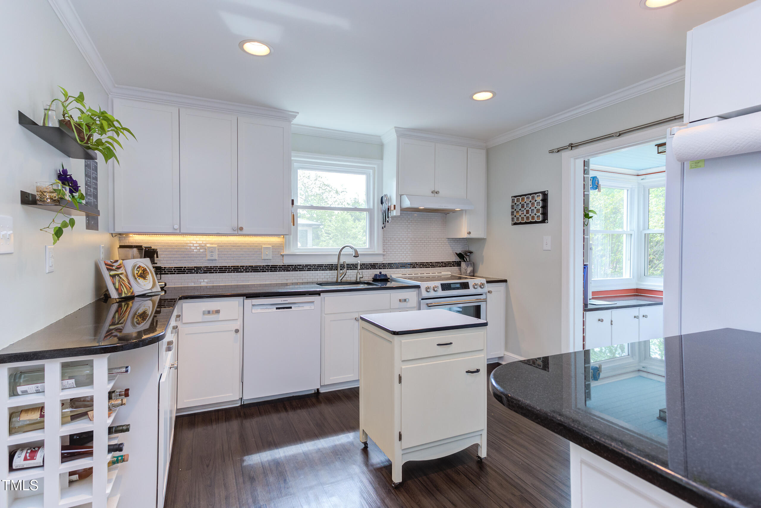 2811 Van Dyke Avenue Raleigh, NC 27607 - Photo 13 of 57 IMG_3487_8_9