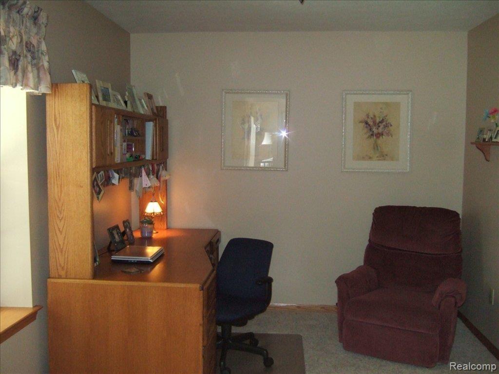 2285 East Jones Road Howell, MI 48855 - Photo 7 of 14 8