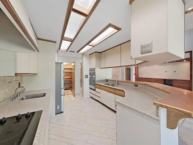 $1,200,000 | 1930 Cove Lane, Clearwater, FL 33764