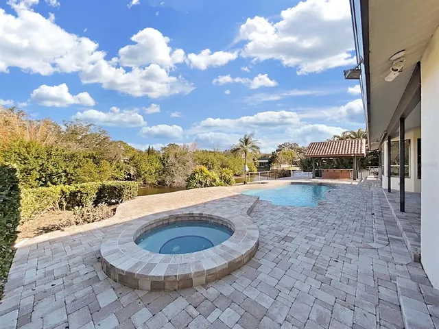 $1,200,000 | 1930 Cove Lane, Clearwater, FL 33764