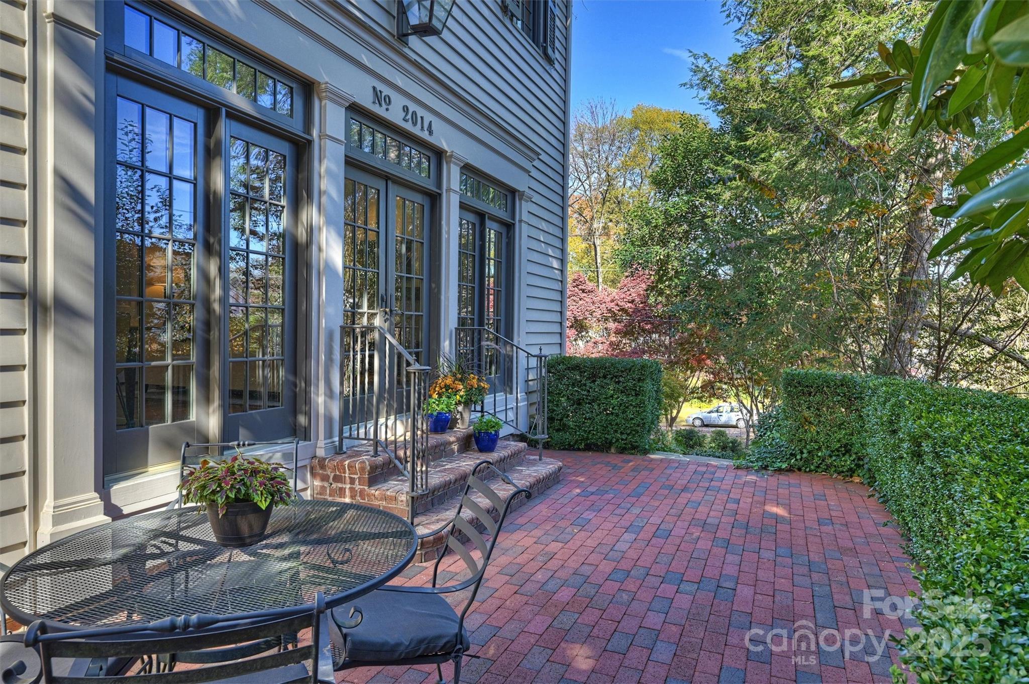2014 New Hope Road Charlotte, NC 28203 - Photo 3 of 6 Gallery Image 3