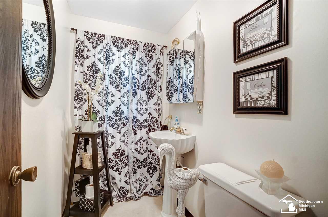 1781 Hubbard Road Monroe, MI 48161 - Photo 23 of 34 Gallery Image 23
