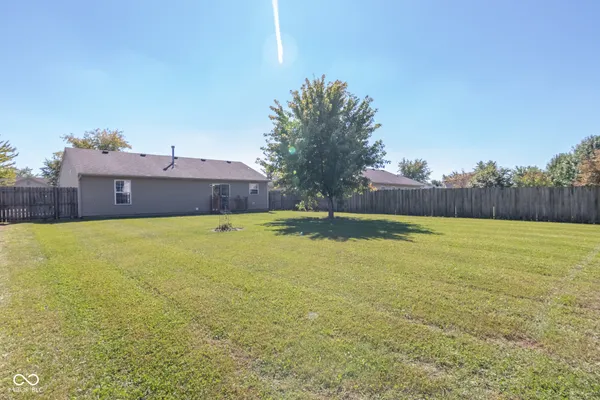 $1,500 | 2816 Fieldstone Court, Franklin, IN 46131