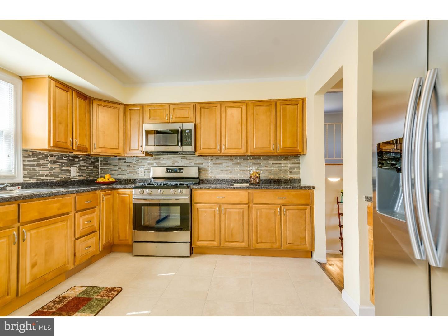 27 Hilton Road Mount Holly, NJ 08060 - Photo 11 of 25 Kitchen