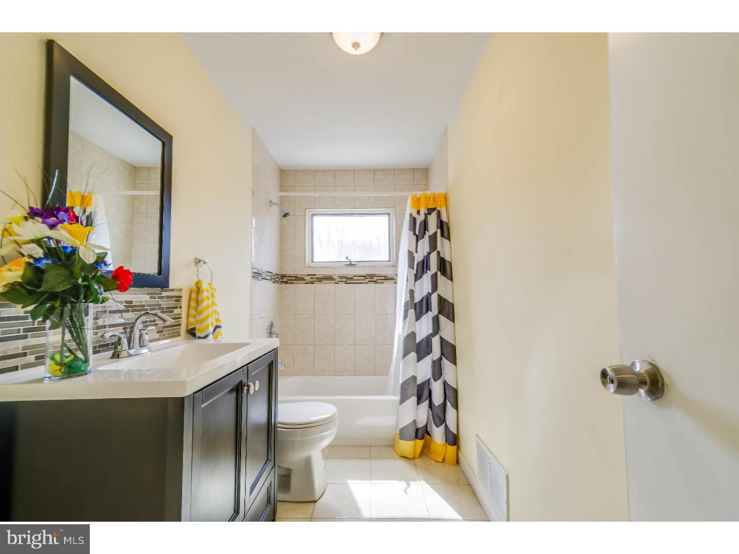 27 Hilton Road Mount Holly, NJ 08060 - Photo 15 of 25 Bathroom