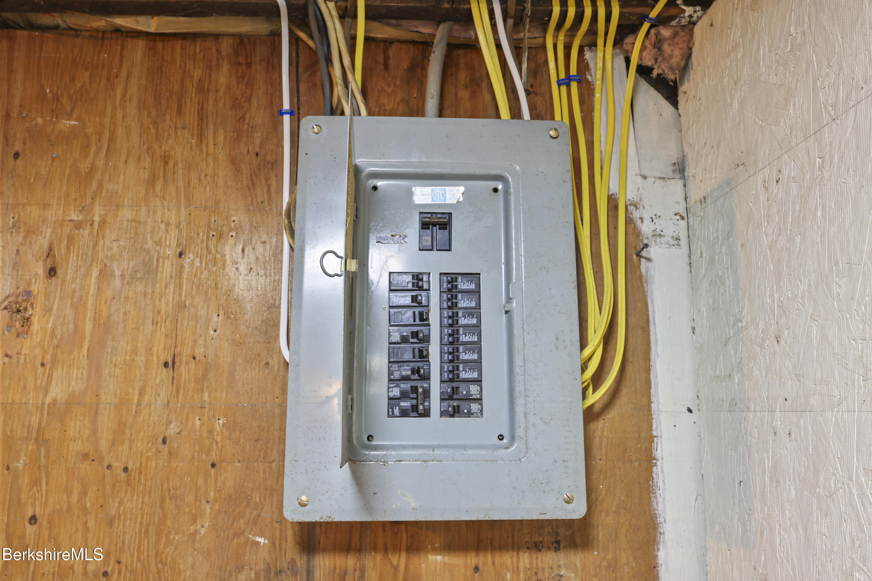 11 Merriam Street Pittsfield, MA 01201 - Photo 33 of 37 Electric Panel