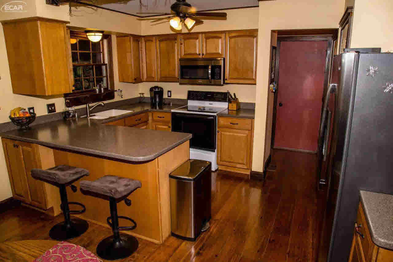 7246 Coldwater Road Flushing, MI 48433 - Photo 12 of 61 21376950-11.JPG