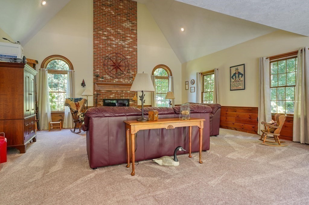 411 Robinson Road Boxborough, MA 01719 - Photo 22 of 41 Gallery Image 22
