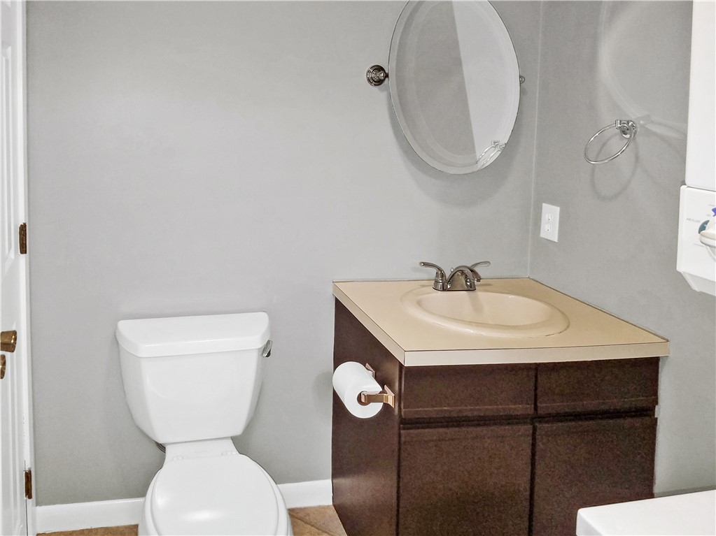 25 Reed Street, Unit 17 Warwick, RI 02886 - Photo 5 of 20 Gallery Image 5