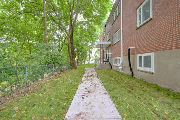 $2,750 | 245 Elm Street, Unit 203, Braintree, MA 02184
