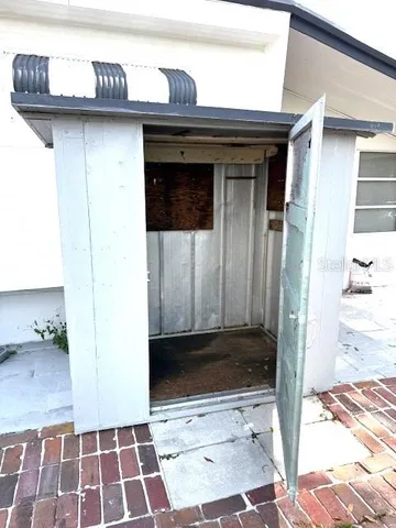a view of a storage & utility room