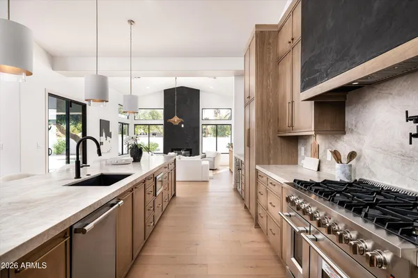 $2,750,000 | 10228 North 55th Place, Paradise Valley, AZ 85253