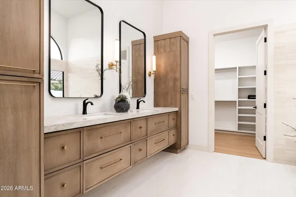 $2,750,000 | 10228 North 55th Place, Paradise Valley, AZ 85253