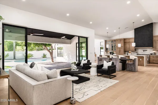 $2,750,000 | 10228 North 55th Place, Paradise Valley, AZ 85253