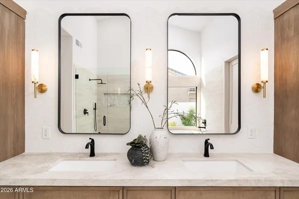 $2,750,000 | 10228 North 55th Place, Paradise Valley, AZ 85253