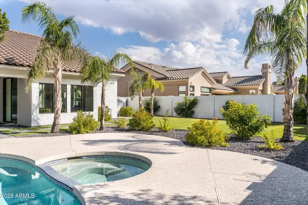 $2,750,000 | 10228 North 55th Place, Paradise Valley, AZ 85253