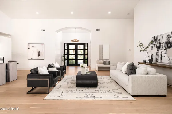 $2,750,000 | 10228 North 55th Place, Paradise Valley, AZ 85253