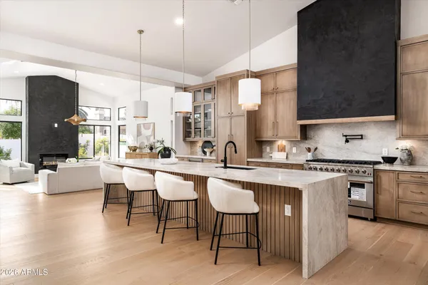 $2,750,000 | 10228 North 55th Place, Paradise Valley, AZ 85253