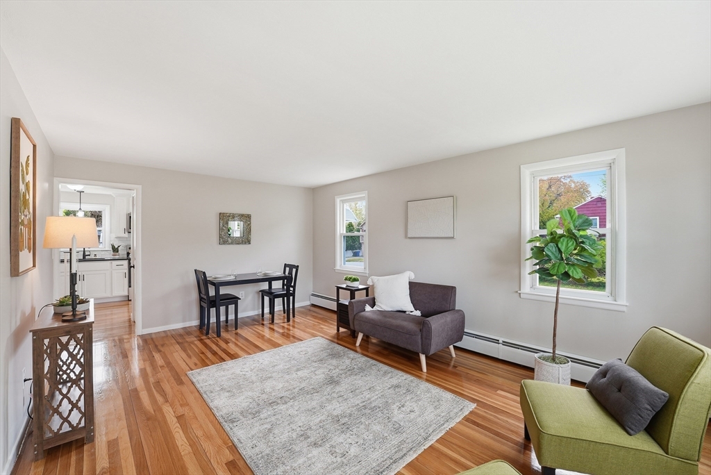 129 Cooper Street Springfield, MA 01108 - Photo 8 of 37
