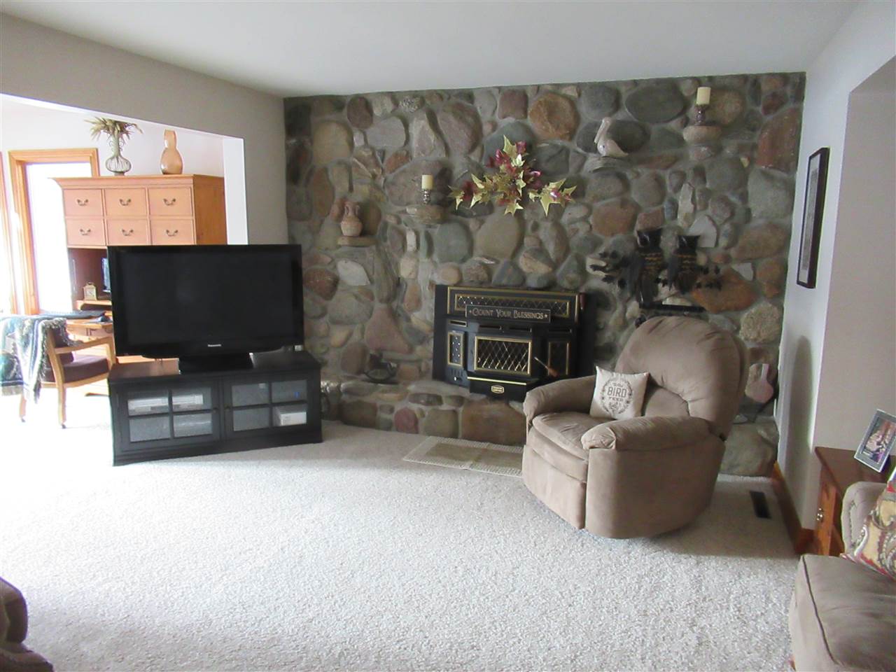 7137 Gillette Road Flushing, MI 48433 - Photo 17 of 47 50035426-16.JPG