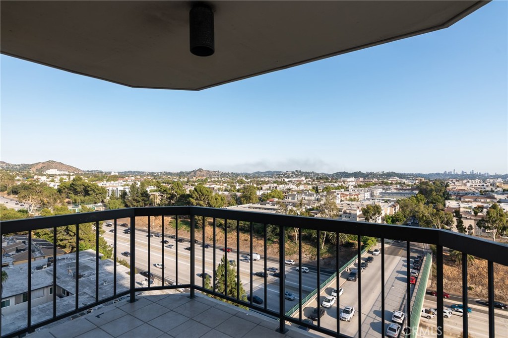 222 Monterey Road, Unit 805 Glendale, CA 91206 - Photo 34 of 49
