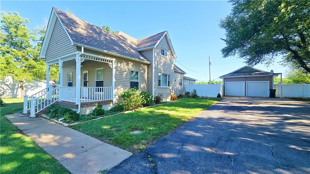 324 West 23rd Street Fort Scott, KS 66701 - Photo 2 of 62