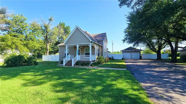 $225,000 | 324 West 23rd Street, Fort Scott, KS 66701