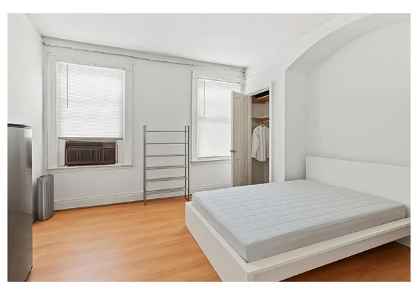 $1,050,000 | 350-354 East 193rd Street | Fordham