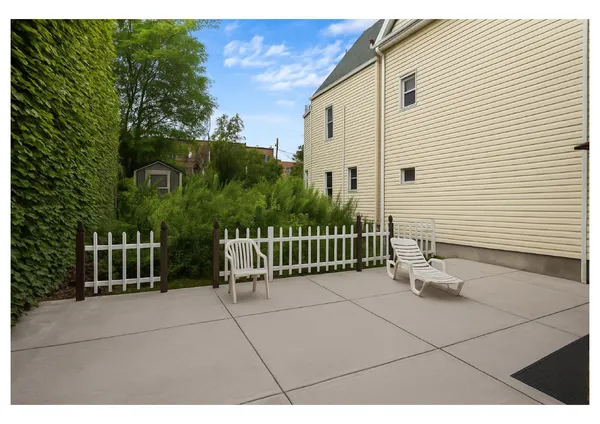 $1,050,000 | 350-354 East 193rd Street | Fordham