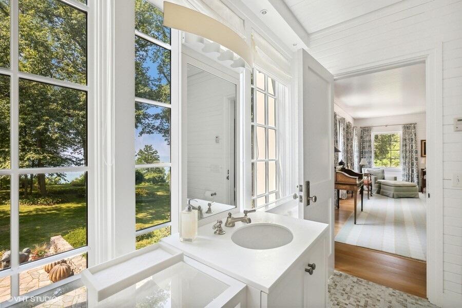 15360 Lakeshore Road Lakeside, MI 49116 - Photo 29 of 39 30_15360LakeshoreRd_323_Bathroom_LowRes