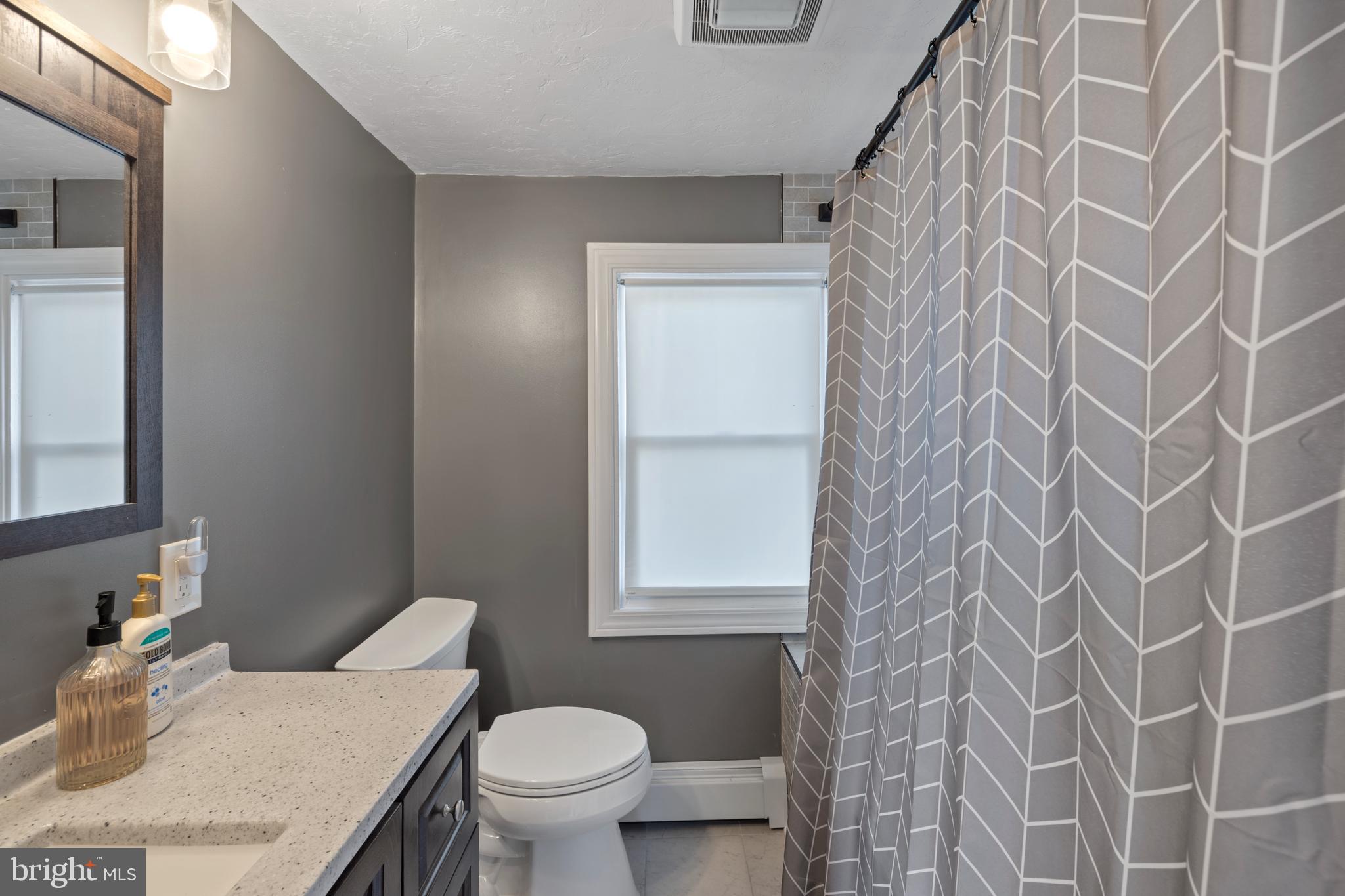 3491 Hanover Road Gettysburg, PA 17325 - Photo 42 of 47 Primary Full Bath
